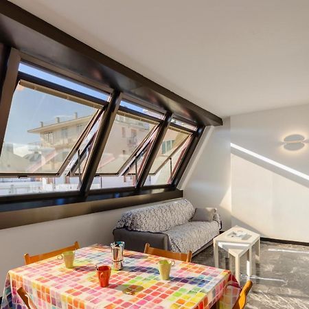 ססטרי לבאנטה Joivy Spacious Apt For 6, Near Train Station And Beach מראה חיצוני תמונה